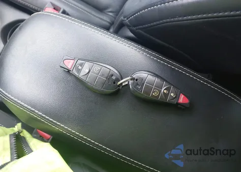 2017 Jeep Cherokee Latitude 4X4 из США, поврежденный, VIN 1C4PJMCS4HW575145